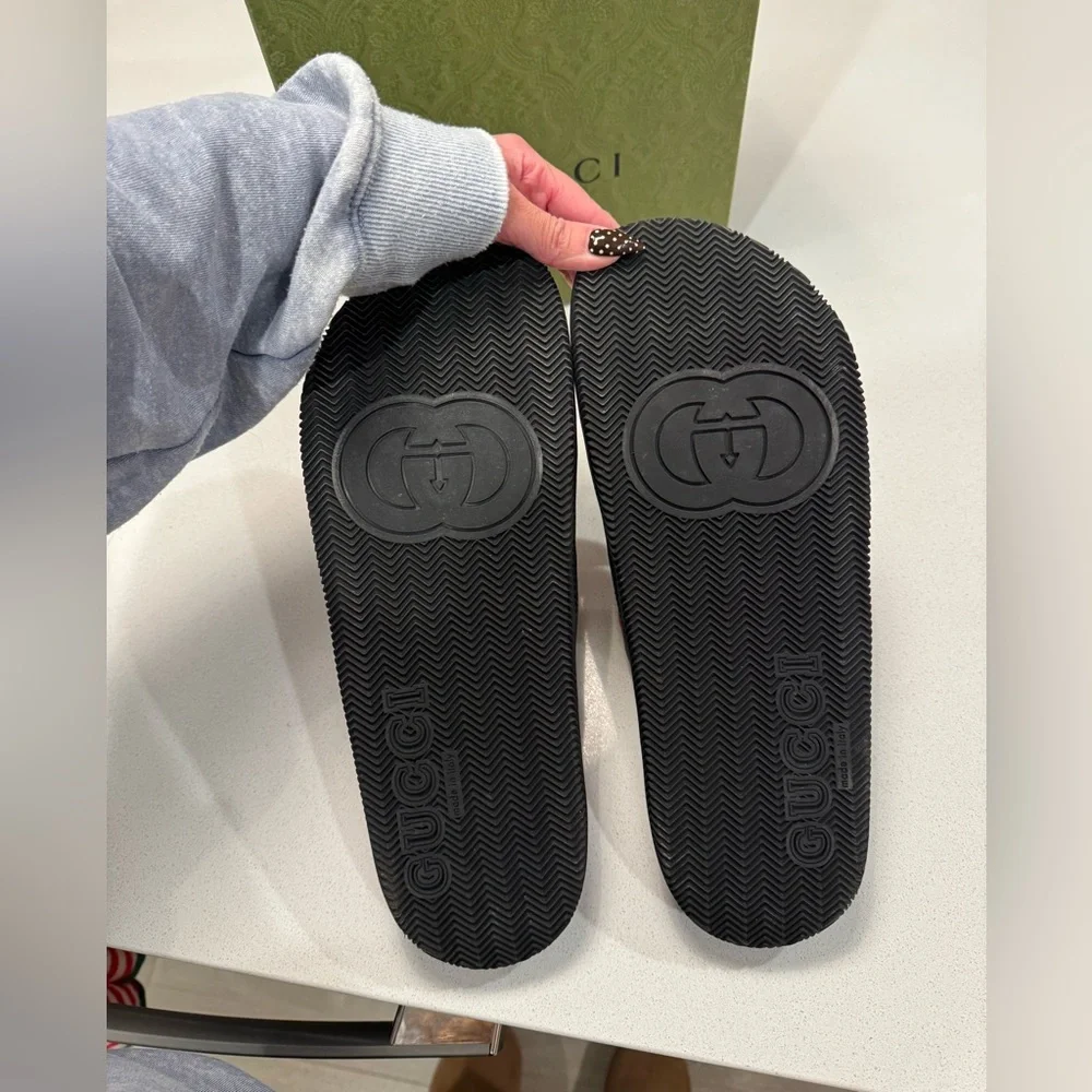 Gucci Black Sandals with Green and Red Stripes